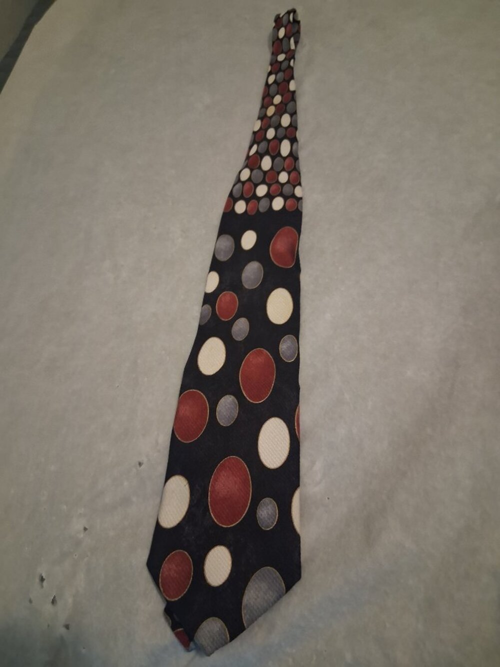 Fratelli 100% Silk Tie |Men's Tie | Hand Made in Italy – Geometric Dot Pattern